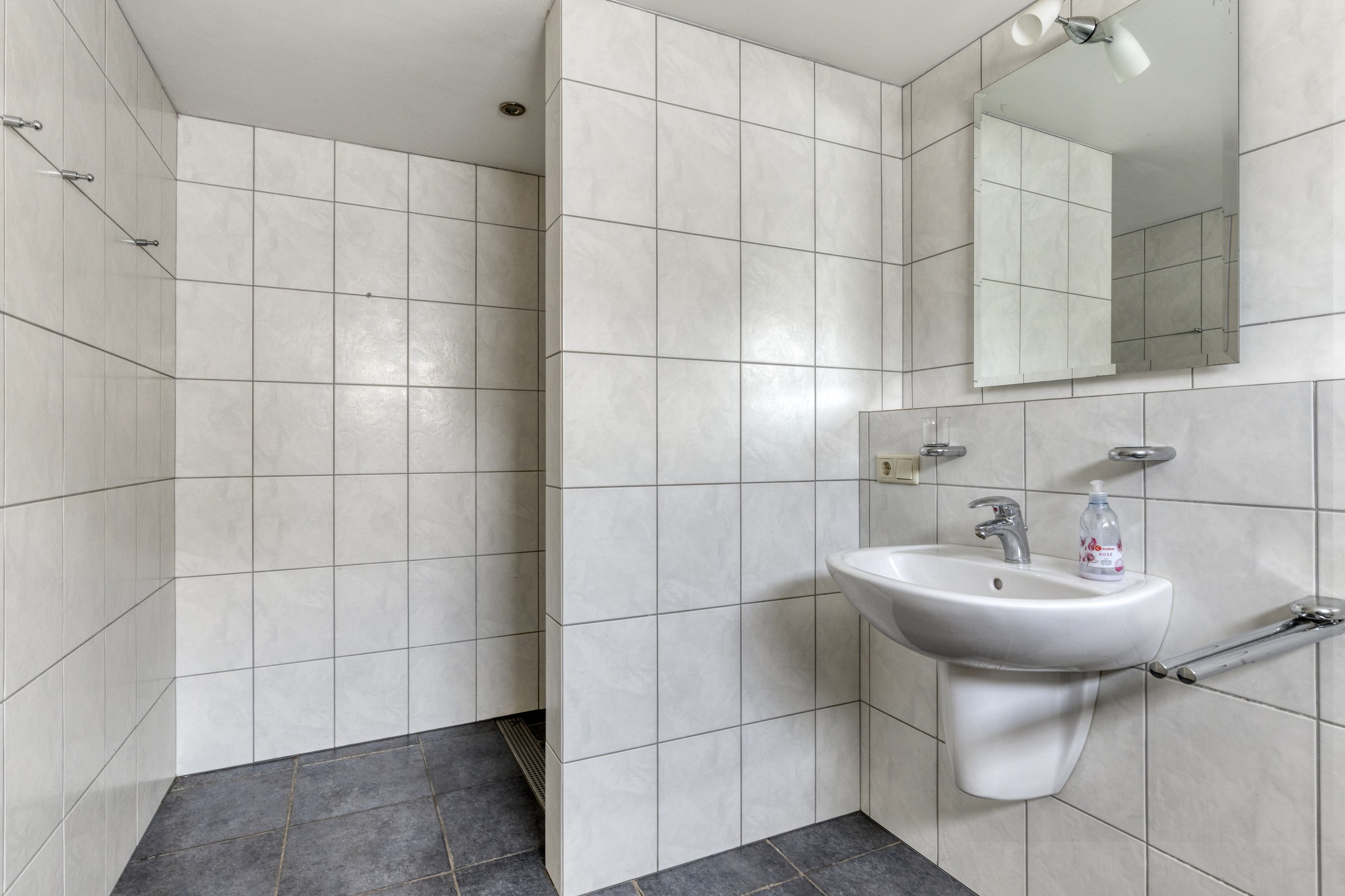 SintJorisstraat135823ARMaasheesNL-30